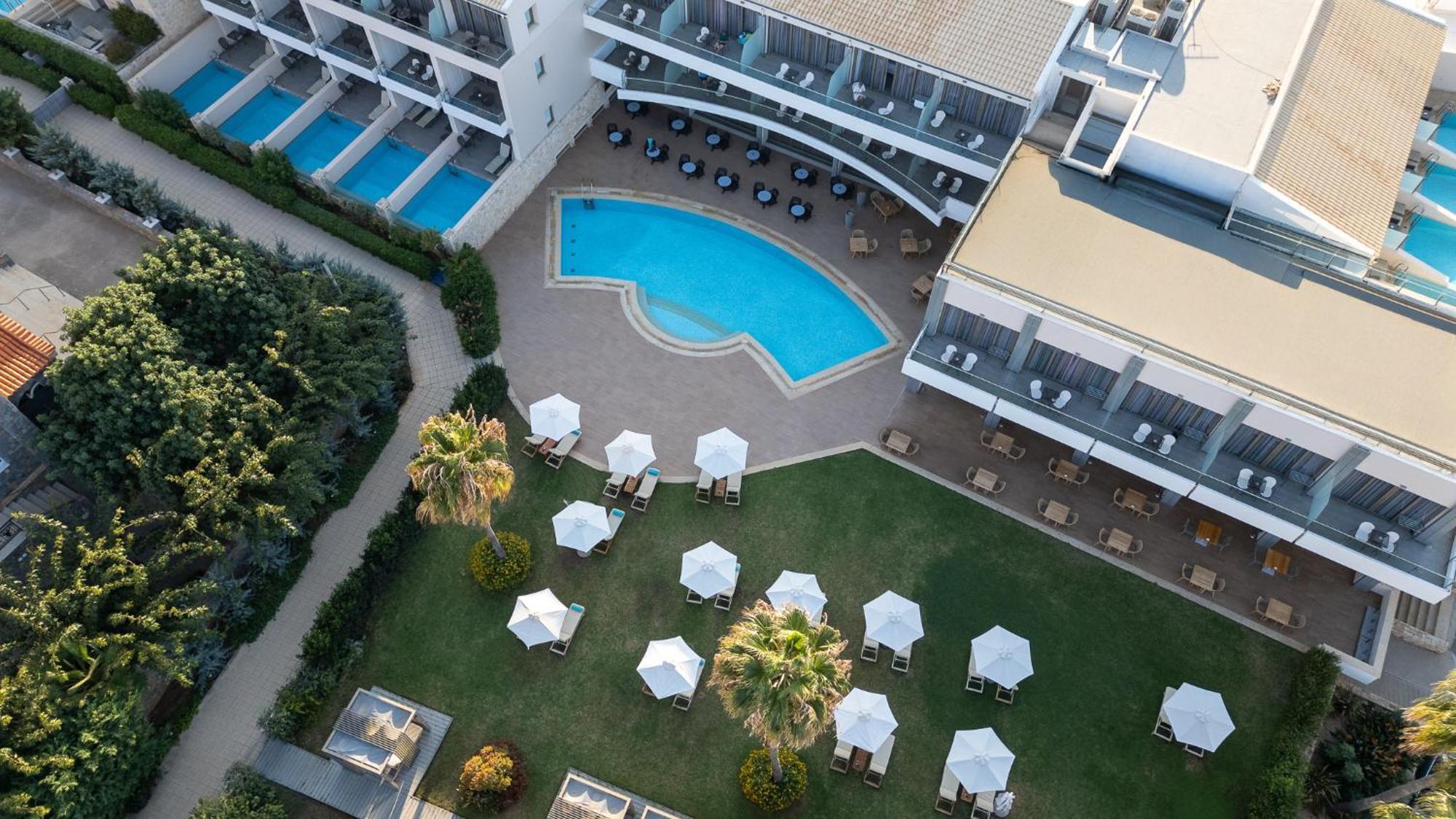 Castello Boutique Resort & Spa - Adults Only Sisi Exterior photo